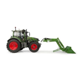 Fendt 515 Vario med frontlaster 1/32 Universal Hobbies