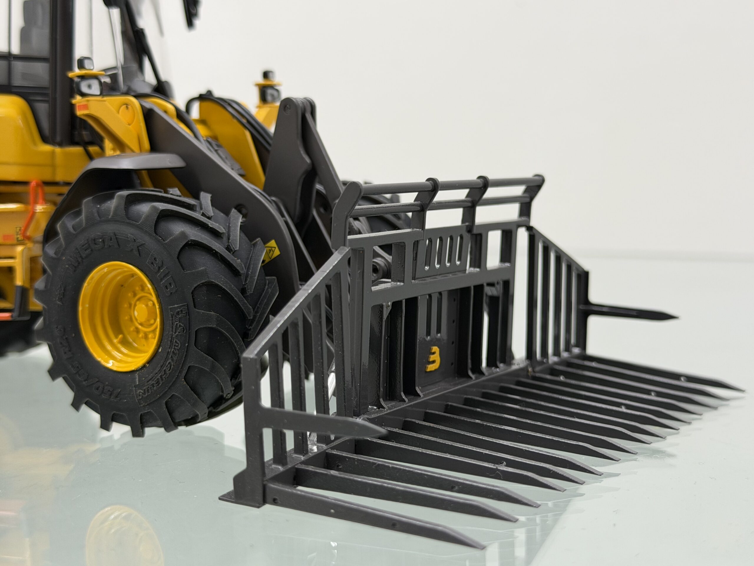 Volvo L60 Med Michelin Flotation Hjul 1/32 AT Collection - Bilde 9